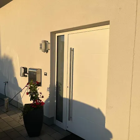 Schoene Mit Eigenem Stellplatz