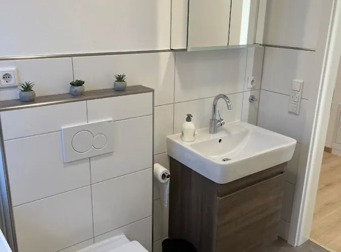 Schoene Mit Eigenem Stellplatz Appartamento *